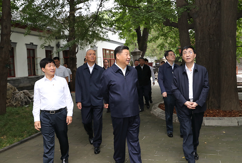9月12日，中共中央總書記、國家主席、中央軍委主席習近平視察中共中央北京香山革命紀念地。這是習近平瞻仰雙清別墅。